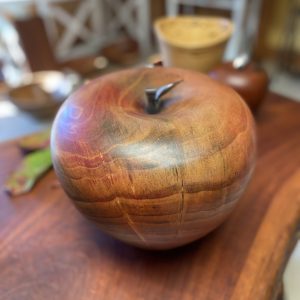 giant-maple-apple